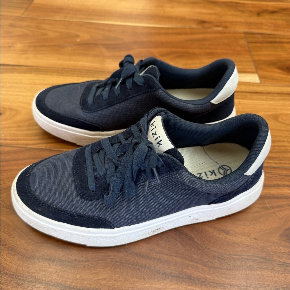 Kizik Prague Navy Blue Casual Sneakers size 9